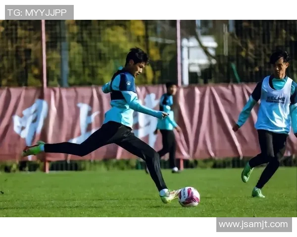 成都足球队在大师赛积分榜上以69分稳居第一名展现强劲实力