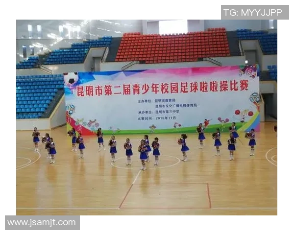 杨涵足球明星的成长历程与成就全解析 杨涵足球明星的成长历程与成就全解析